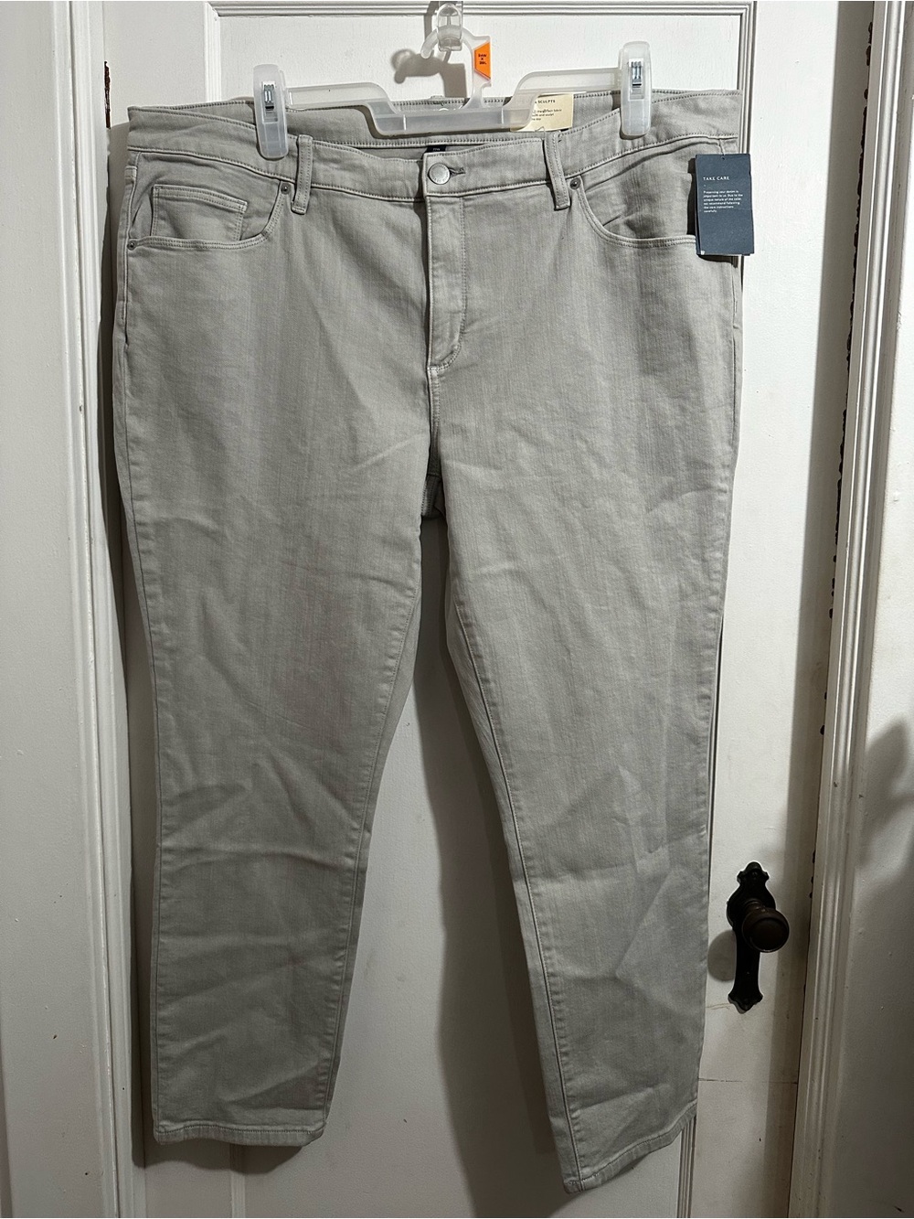 Universal thread Women's skinny Jeans in Light Gray